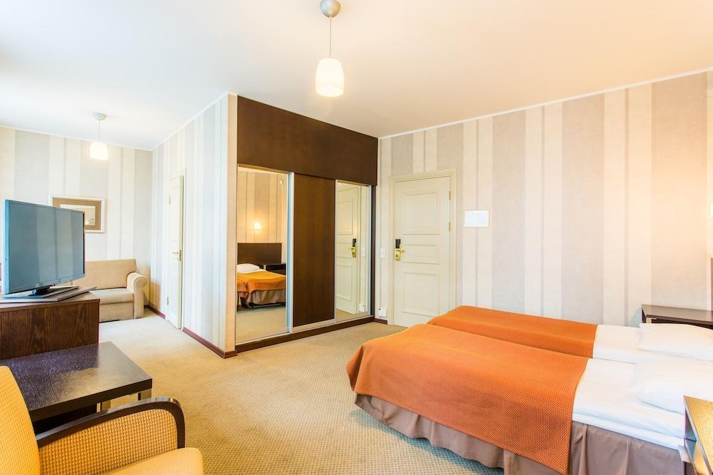 Hestia Hotel Maestro Old Town Tallinn Exterior foto