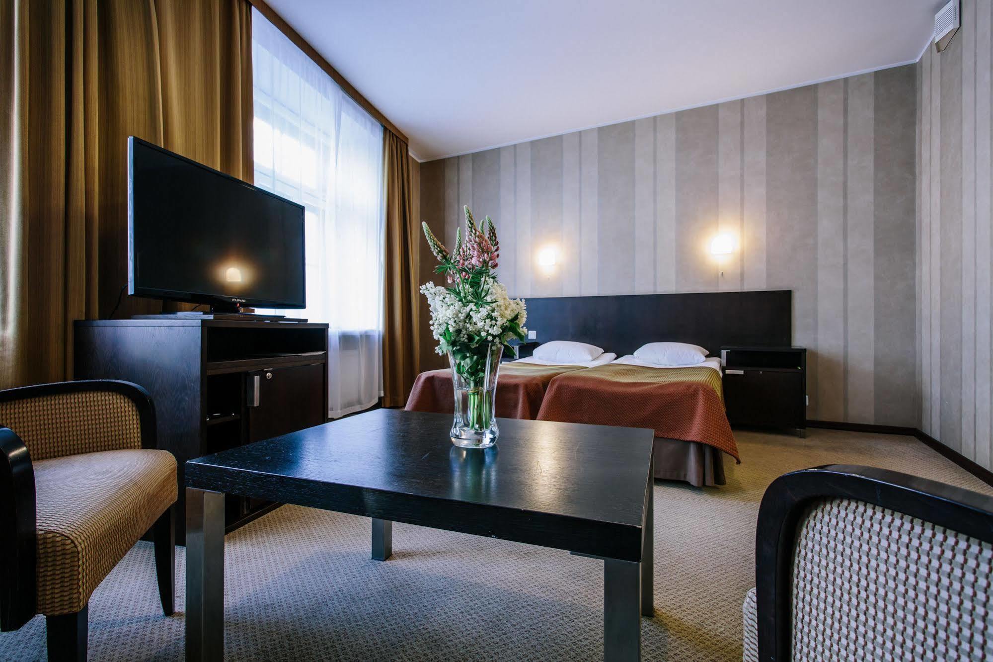 Hestia Hotel Maestro Old Town Tallinn Exterior foto