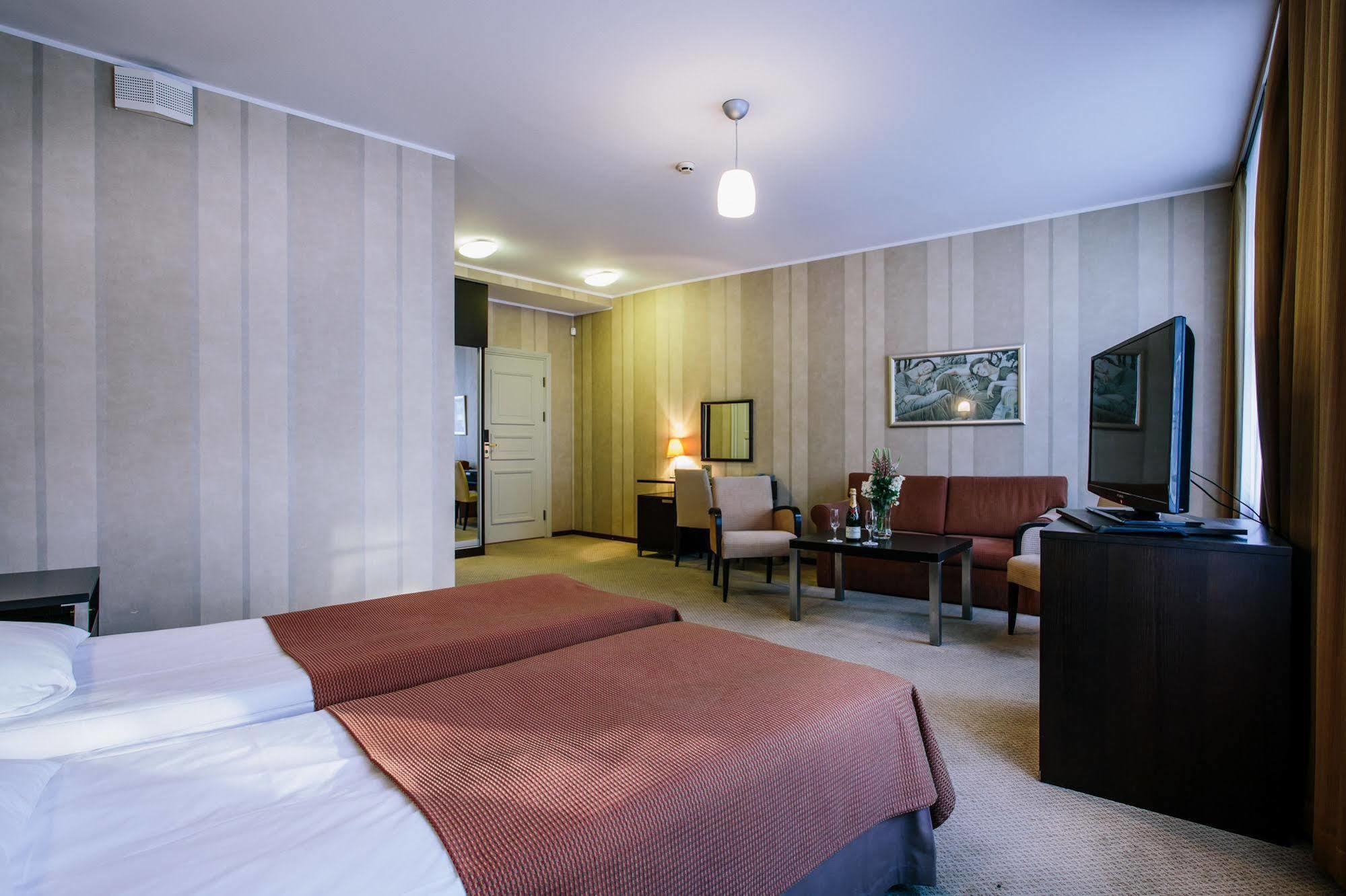 Hestia Hotel Maestro Old Town Tallinn Exterior foto