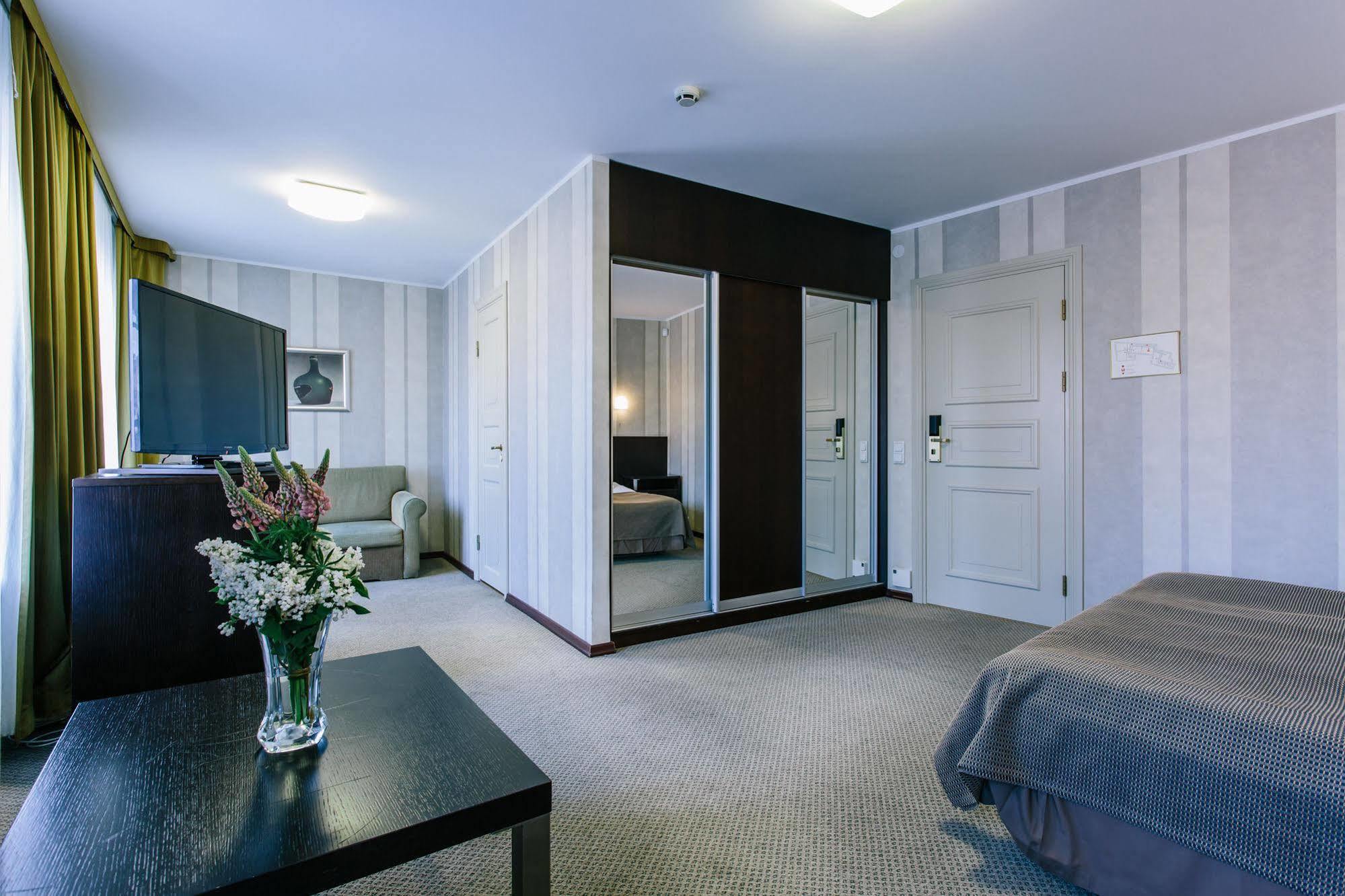 Hestia Hotel Maestro Old Town Tallinn Exterior foto